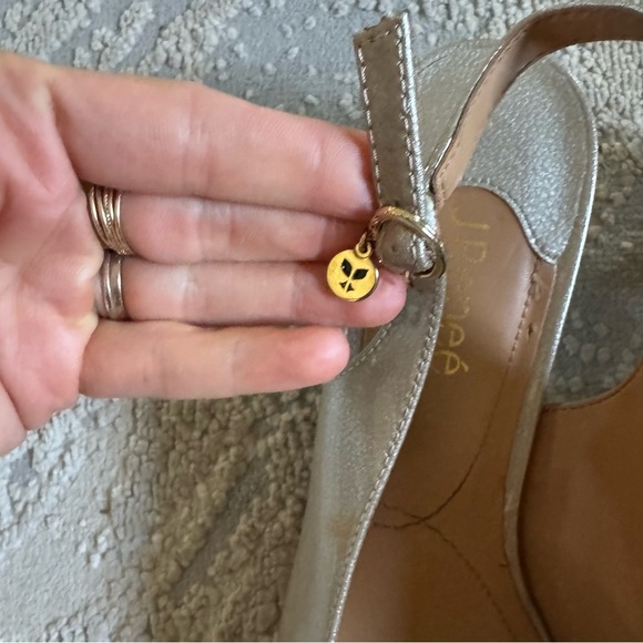 J. Renee SHAYANNE pumps block heels taupe pearl patent leather pointy toe 12 W - Picture 8 of 15